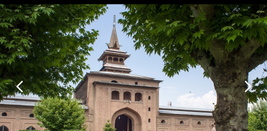 100 Fridays; No prayers at Kashmir’s Jamia mosque