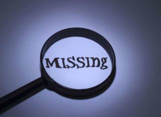 Rafiabad Family Stages Protest In Srinagar, Seek Whereabouts Of Missing Fruit Trader