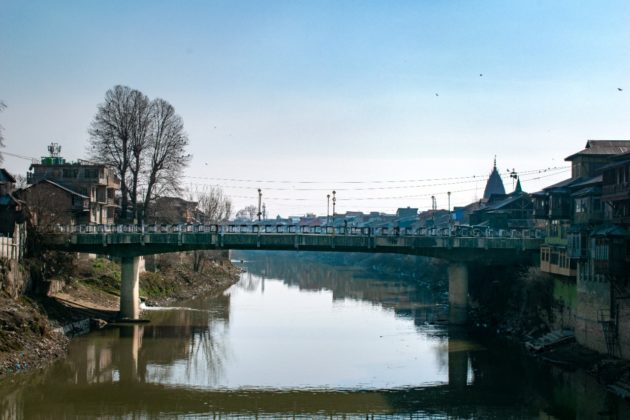 Fateh Kadal, originally built in 1520 CE, by Sultan Fateh Shah, is currently one of the oldest bridges in Srinagar.