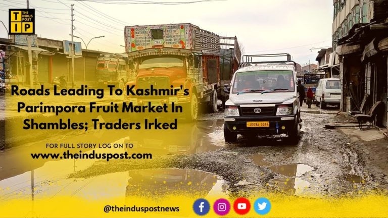 Roads Leading To Kashmir’s Parimpora Fruit Market In Shambles; Traders Irked