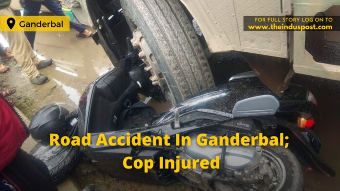 Road Accident In Ganderbal; Cop Injured