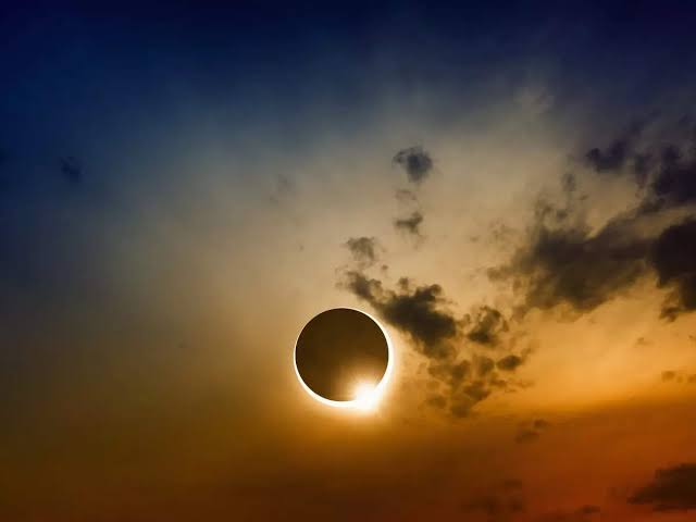 JK To Witness Partial Solar Eclipse From 4:15 To 5:45 Pm Today: MeT