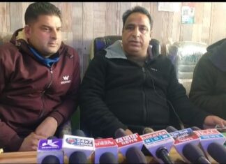 Will Go On Indefinite Strike: Sopore Transporters On Admin’s Move To Accommodate ‘Illegal’ Sumos In Bus Stand