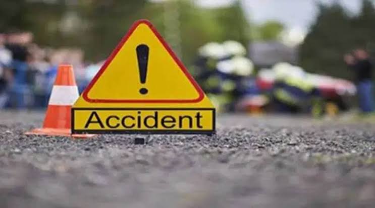 3 Members Of Pune Family Injured In Ganderbal Accident