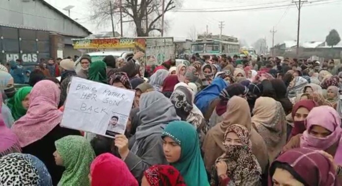 Missing AMU Student's Family Protests In Sopore, Seeking His Whereabouts
