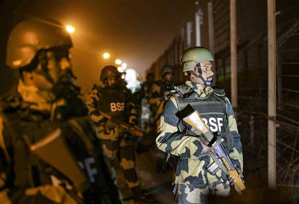Night Curfew Imposed In 1 Km Strip Along IB In Samba