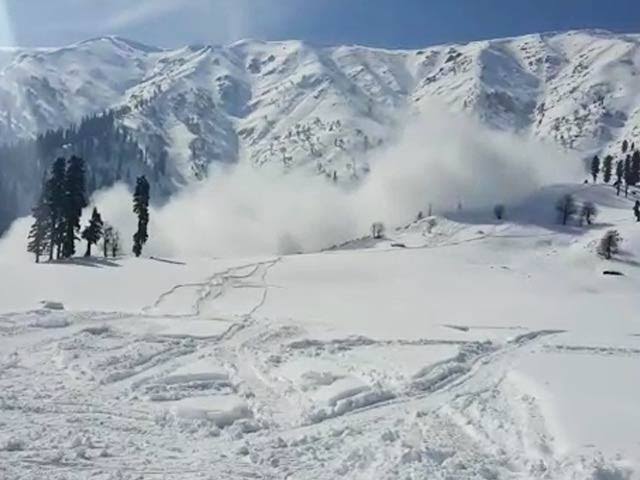 Massive Avalanche Hits Afarwat Peak In Gulmarg, Rescue Ops On