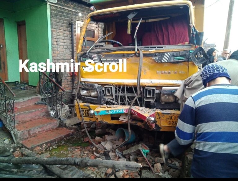 Lady Injured After Dumper Rams Into House In Kulgam