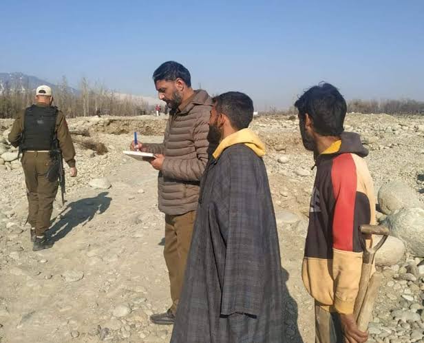 7 Arrested For Illegal Mining, Thrashing Govt Employees In Kulgam: Police