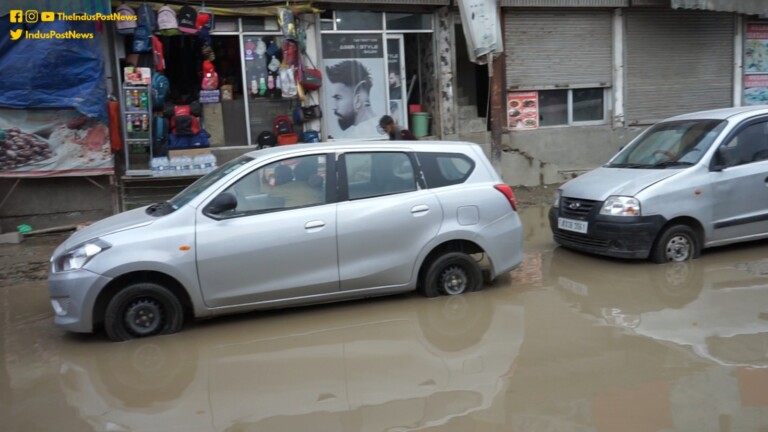 Continued Waterlogging In Srinagar’s Parimpora Dent Businesses