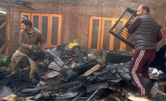 Four Residential Buildings Damaged In Alamgari Bazar Blaze