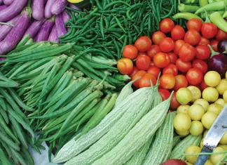 Ganderbal Locals Complain Essentials, Vegetables Sold At Exorbitant Prices Ganderbal Locals Complain Essentials, Vegetables Sold At Exorbitant Prices