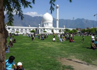 Jumatul-Vida Celebrated With Great Religious Ardor Across Kashmir