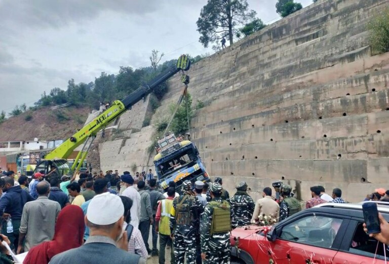 12 Injured As Mini-Bus Skids Off Road In Ramban