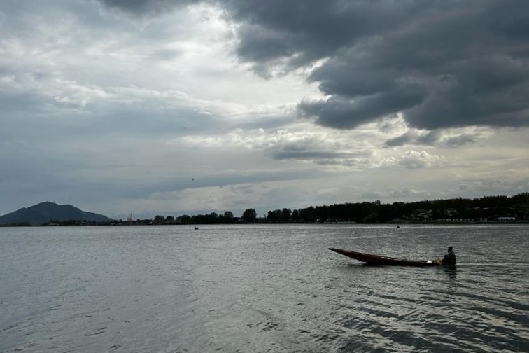 MeT Predicts Rain In Kashmir, Light Shower In Jammu