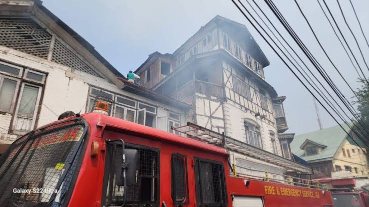 Fire Fighter Injured While Dousing Off Fire In Lal Chowk