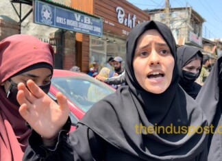 Srinagar School Bars Girl Students To Enter Premises With Abaya Srinagar School Bars Girl Students To Enter Premises With Abaya