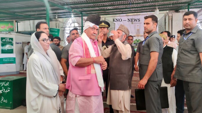 LG Manoj Sinha Calls For Revival Of 'Shrine Tourism' In Kashmir