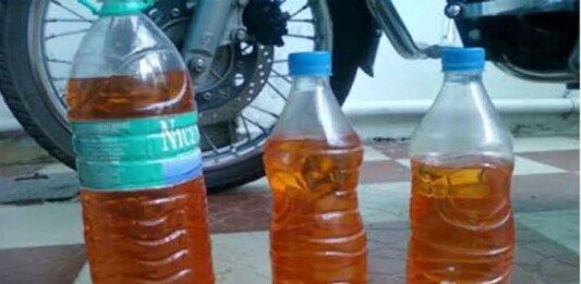 Shopkeeper Held For Selling Petrol Illegally On Exorbitant Rates In Palhallan Shopkeeper Held For Selling Petrol Illegally On Exorbitant Rates In Palhallan