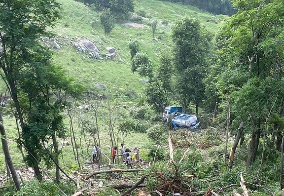 Driver Dies After Oil Tanker Falls Into Gorge In Ramban