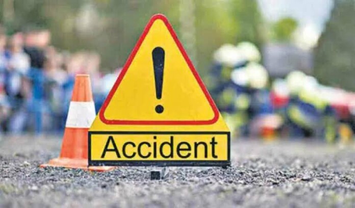 SPO Killed, Two Others Injured In Central Kashmir Road Accident