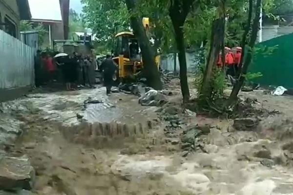 Cloudburst Hits Ganderbal Village; Several Houses  Damaged