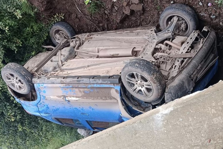 Five Injured In Rajouri Road Accident