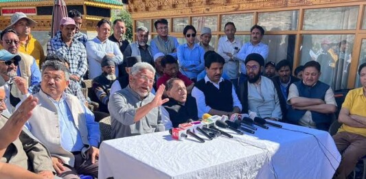 NC—Congress Sweeps Kargil Polls, Wins 22 Seats