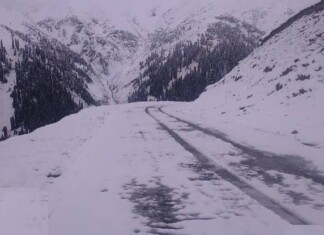 No Traffic Movement On Sinthan-Kishtwar Road: Officials