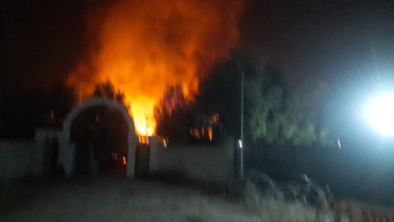 20 Sheds Gutted In Srinagar Parimpora Fire Blaze