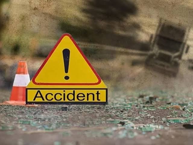 2 Non-locals Killed in Road Mishap in Awantipora