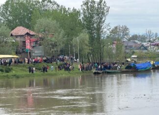 4 De_Ad, 3 Undergoing Treatment After Boat Capsizes At Gandabal, Batwara