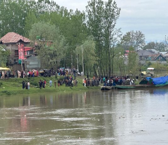 4 De_Ad, 3 Undergoing Treatment After Boat Capsizes At Gandabal, Batwara